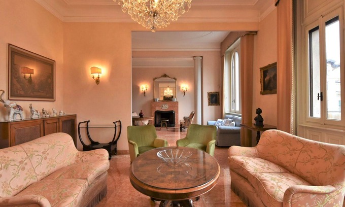 Milan Apartment | Cosy apartment for 10 people with A/C, WIFI, TV, balcony and parking