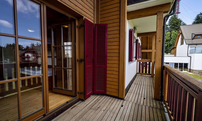 Hocko Pohorje Apartment | Cosy apartment for 11 people with pool, WIFI, TV, patio, pets allowed and panoramic view