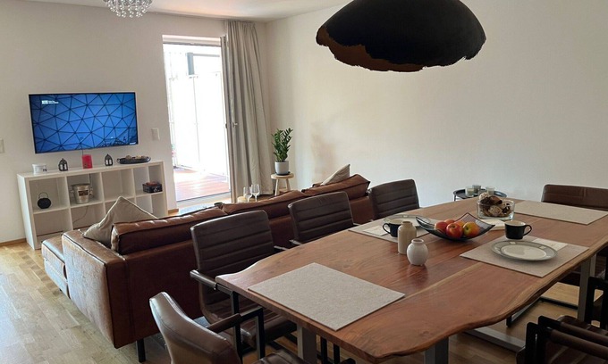 Poertschach am Woerthersee Apartment | Cosy apartment for 2 guests with WIFI, TV, balcony and pets allowed