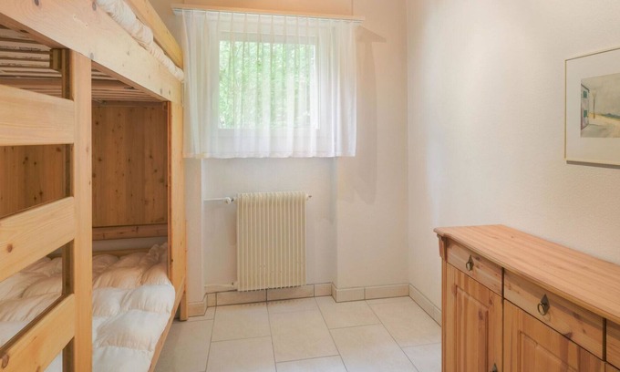 Adelboden Apartment | Cosy apartment for 4 guests with WIFI, TV, balcony and parking