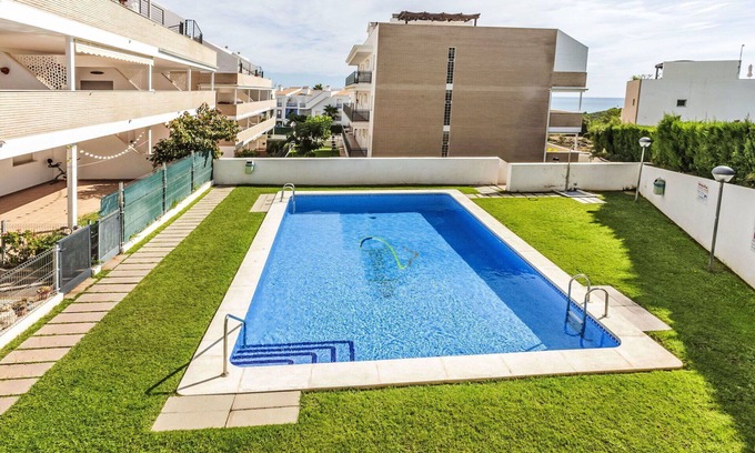 Peniscola Apartment | Cosy apartment for 4 guests with pool, A/C, WIFI, TV, terrace and pets allowed