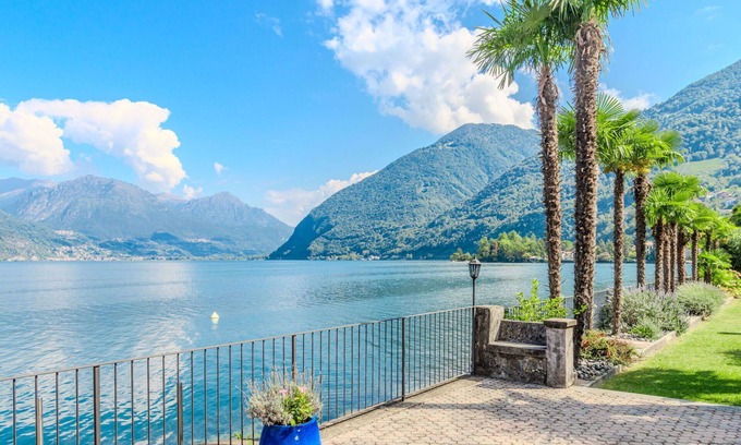 Claino Con Osteno Apartment | Cosy apartment for 4 guests with WIFI, TV, balcony and parking