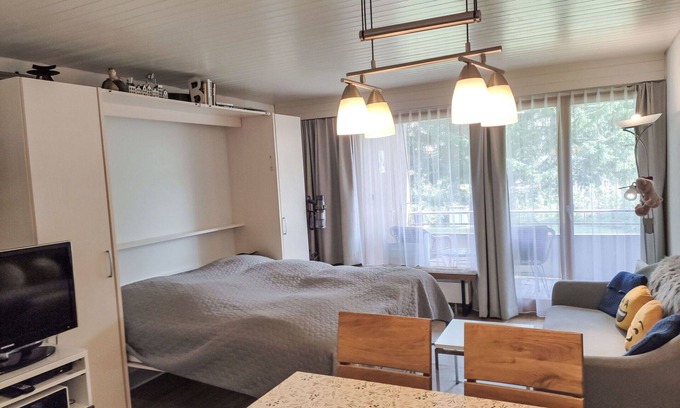 Davos-Dorf Apartment | Cosy apartment for 4 guests with WIFI, TV and balcony