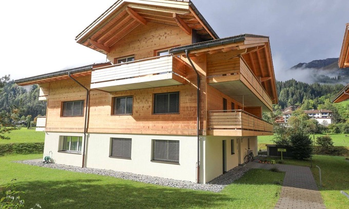 Lenk Apartment | Cosy apartment for 4 guests with WIFI and balcony