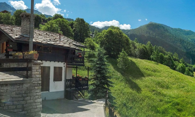 Paquier Apartment | Cosy apartment for 4 guests with WIFI, TV, balcony, pets allowed and parking
