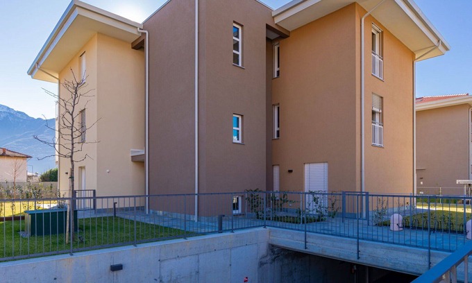 Consiglio di Rumo Apartment | Cosy apartment for 4 guests with WIFI, A/C, pool, TV, balcony and parking