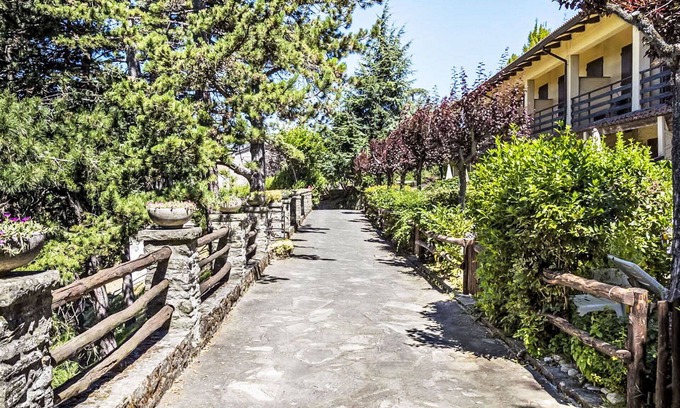Palazzuolo sul Senio Apartment | Cosy apartment for 4 people with pool, WIFI, TV, patio, pets allowed and panoramic view