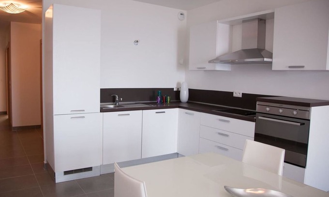 Macinaggio Apartment | Cosy apartment for 4 people with WIFI, A/C, TV, pets allowed and parking