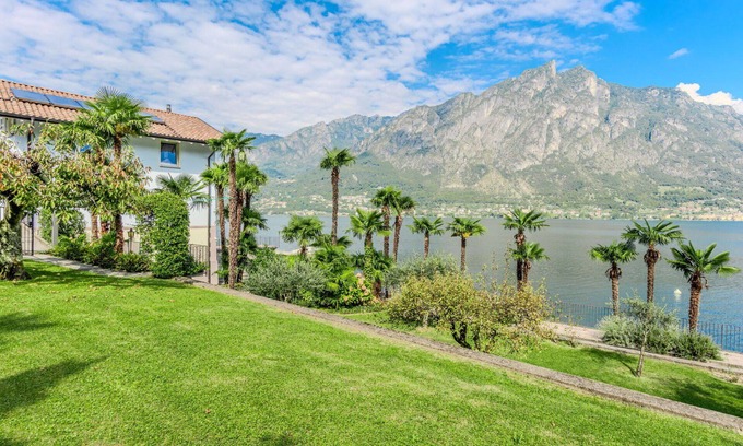 Claino Con Osteno Apartment | Cosy apartment for 4 people with WIFI, TV, balcony and parking