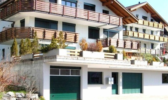 Amden Apartment | Cosy apartment for 4 people with WIFI, TV, balcony and parking