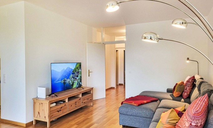 Comano Apartment | Cosy apartment for 4 people with WIFI, TV, balcony and parking