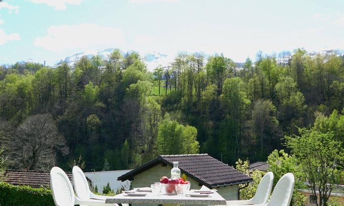 Aquila Apartment | Cosy apartment for 4 people with WIFI, TV, balcony, pets allowed and parking