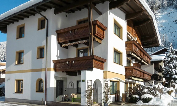 Eckartau Apartment | Cosy apartment for 5 people with WIFI, TV, balcony and parking