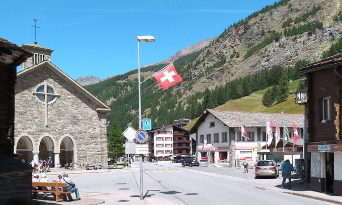Saas-Balen Apartment | Cosy apartment for 5 people with WIFI, TV and balcony