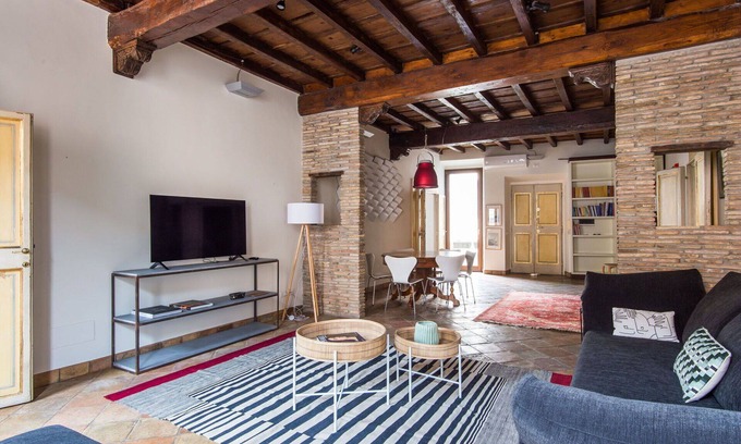 Rione VIII Sant'Eustachio Apartment | Cosy apartment for 5 people with A/C, WIFI and TV