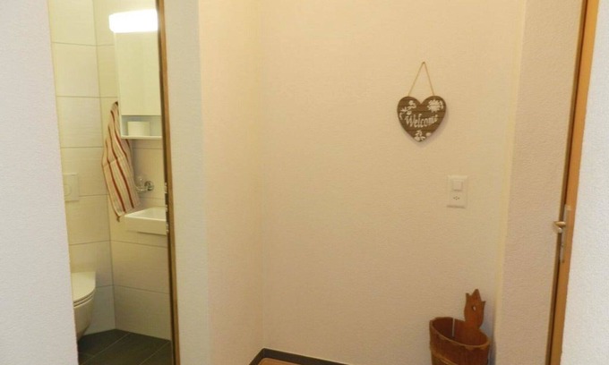 Gsteig Apartment | Cosy apartment for 6 guests with WIFI, balcony and pets allowed