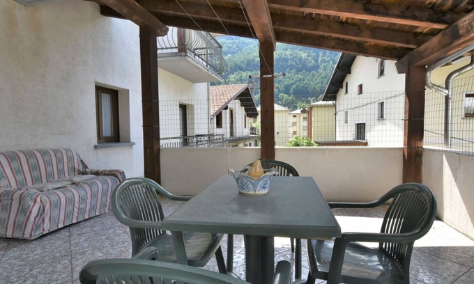 Grosio Apartment | Cosy apartment for 7 guests with WIFI, TV and terrace