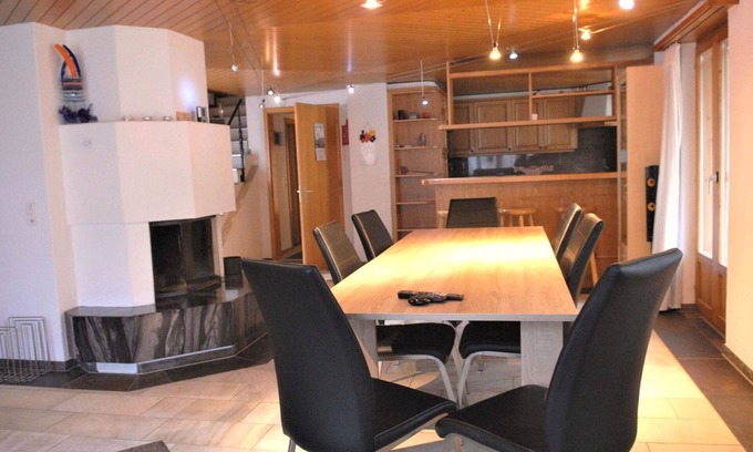 Adelboden Apartment | Cosy apartment for 8 guests with WIFI, balcony and pets allowed