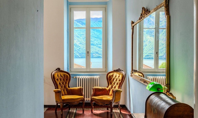 Azzano Apartment | Cosy apartment for 8 people with A/C, WIFI, TV, patio and parking