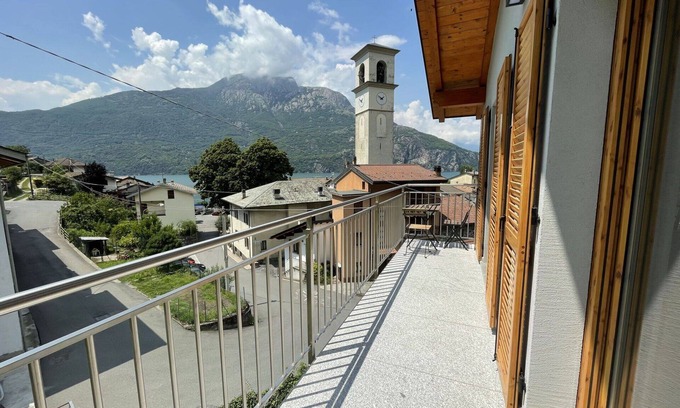 Verceia Apartment | Cosy apartment for 8 people with WIFI, TV and patio