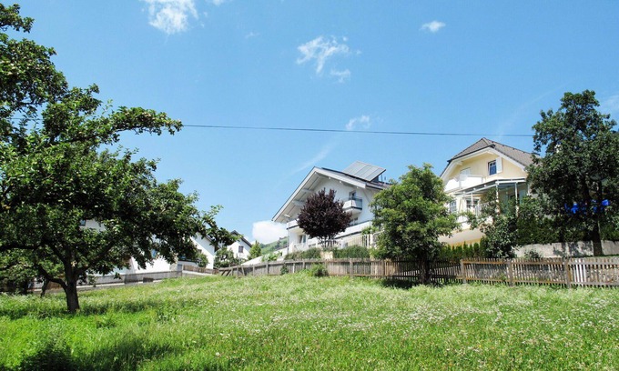 Fliess Apartment | Cosy apartment for 9 guests with WIFI, TV, balcony and pets allowed