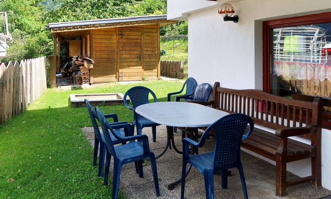 Tobadill Apartment | Cosy apartment for 9 people with WIFI, TV and terrace