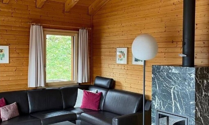 Bettmeralp Apartment | Cosy apartment for 6 guests with WIFI, TV and balcony