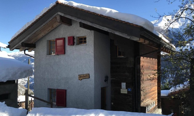Riederalp Apartment | Cosy apartment for 4 guests with WIFI, TV, balcony and pets allowed