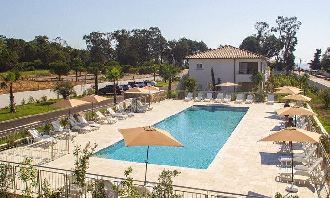 Ghisonaccia Apartment | Cosy apartment for 6 guests with A/C, pool, WIFI, TV, balcony, pets allowed and panoramic view
