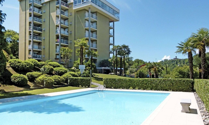 Germignaga Apartment | Cosy apartment for 4 people with pool, WIFI, TV and terrace
