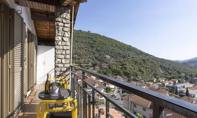 Pontedassio Apartment | Cosy apartment for 5 guests with A/C, WIFI, TV, balcony and parking