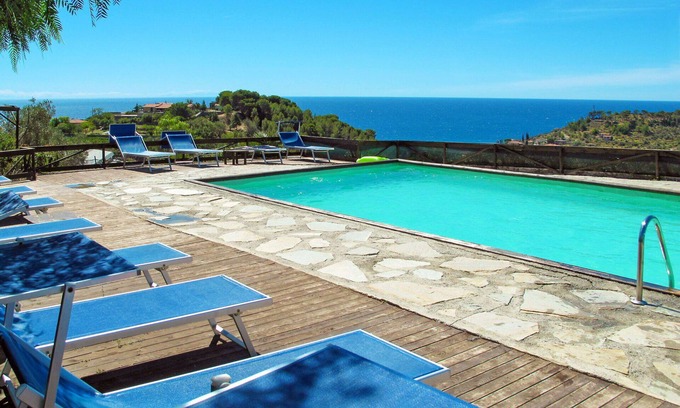 San Lorenzo al Mare House | Cosy apartment in villa for 4 people with A/C, pool, patio, pets allowed and panoramic view