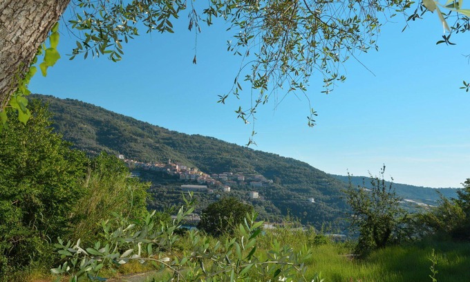 Pietrabruna House | Cosy apartment in villa for 6 people with WIFI, TV and terrace