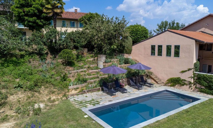 Cortazzone House | Cosy apartment in villa for 2 guests with pool, TV, terrace, panoramic view and parking