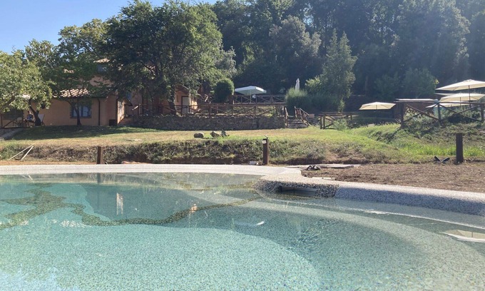 Castagneto Carducci Villa | Cosy apartment in villa for 4 people with A/C, WIFI, pool, TV, patio and pets allowed