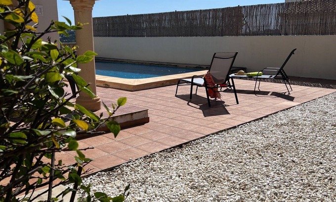 Costa Nova House | Cosy apartment in villa with WIFI, A/C, private pool, TV, terrace, pets allowed and parking