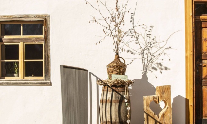 Kauns Villa | Cosy apartment in villa for 3 people with WIFI and patio