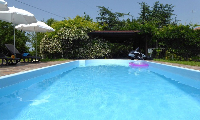 Silea House | Cosy apartment in villa for 10 people with A/C, pool, WIFI and terrace