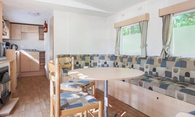 Schaarsbergen House | Cosy apartment in villa for 4 guests with WIFI, pool, TV, terrace, pets allowed and parking