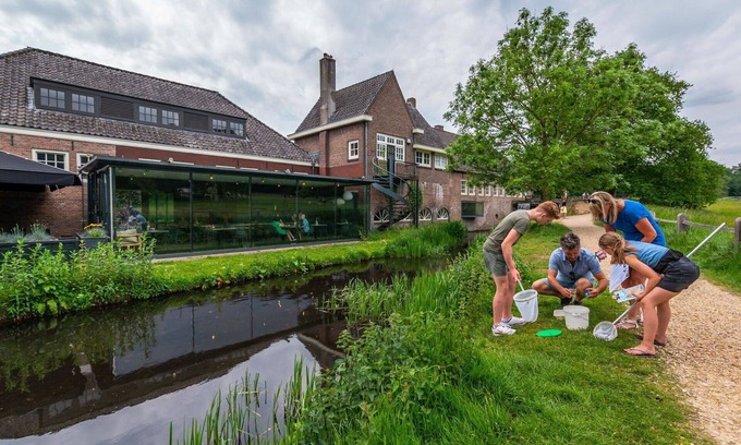 Noordoostelijk van Schaarsbergen House | Cosy apartment in villa for 6 people with WIFI, pool, TV and terrace