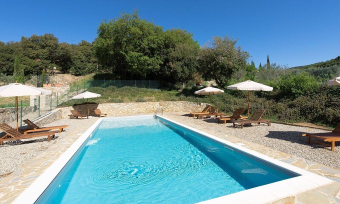 Villa A Sesta Apartment | Cosy apartment with A/C, pool, WIFI, TV, patio, panoramic view and parking, close to Siena