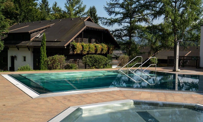 Finkenstein am Faaker See Apartment | Cosy apartment for 4 people with pool, WIFI, TV and pets allowed