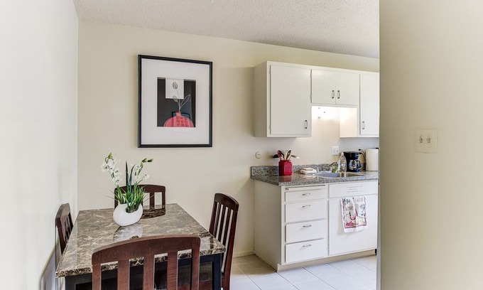 Downtown Berkeley Apartment | Cosy Berkeley Apartments | 10 min to UC Berkeley