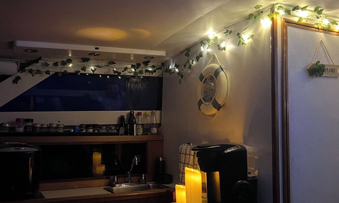 Oak Bay Boat Rental | Cosy & calm space . Free parking .