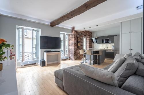 9th Arrondissement House | Cosy central place Paris
