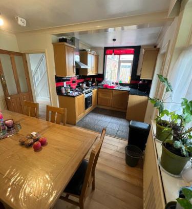 Loughborough House | Cosy & comfortable home in the heart of Loughborough