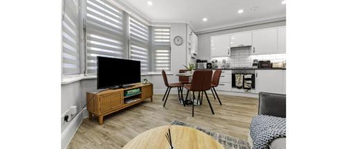 Livesey Apartment | Cosy Corner in the Heart of Southwark, London