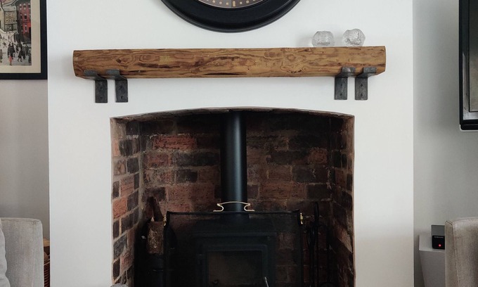 Woodhorn House | Cosy Cottage with log burner, Northumberland 5min drive to beach, pet friendly!