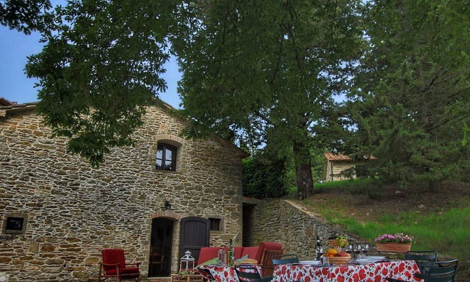 Scheggia Cottage | Cosy Cottage in Anghiari with Pool & Garden