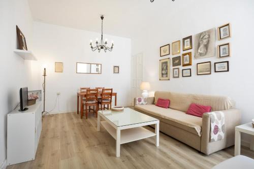 Old Town Apartment | Cosy Flat In The Heart Of Cadiz